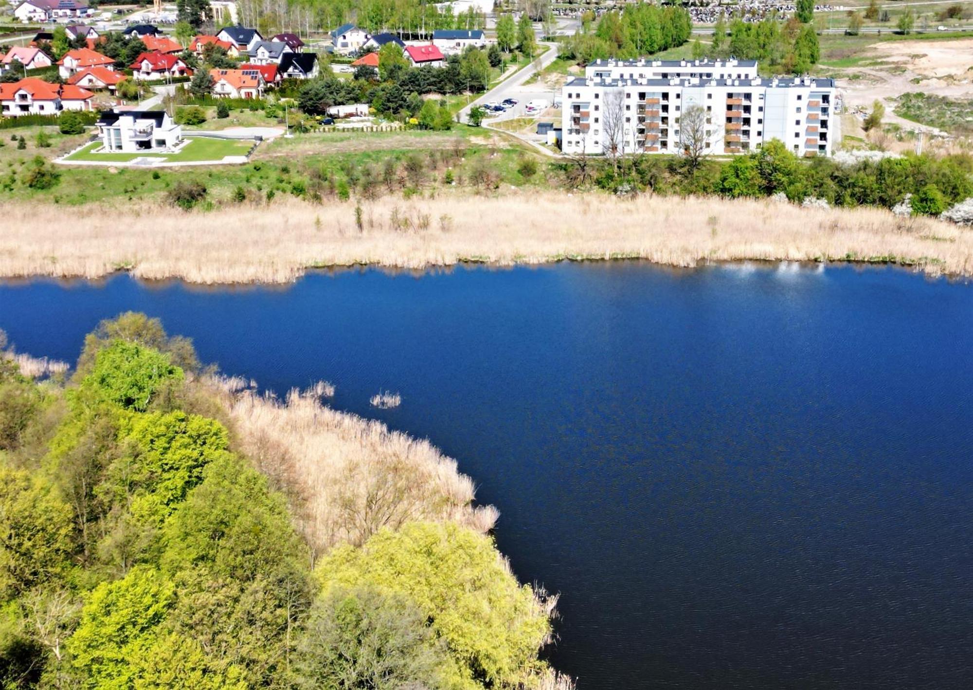 - 50 M2 Luksusu Nad Jeziorem, Parking, Netflix